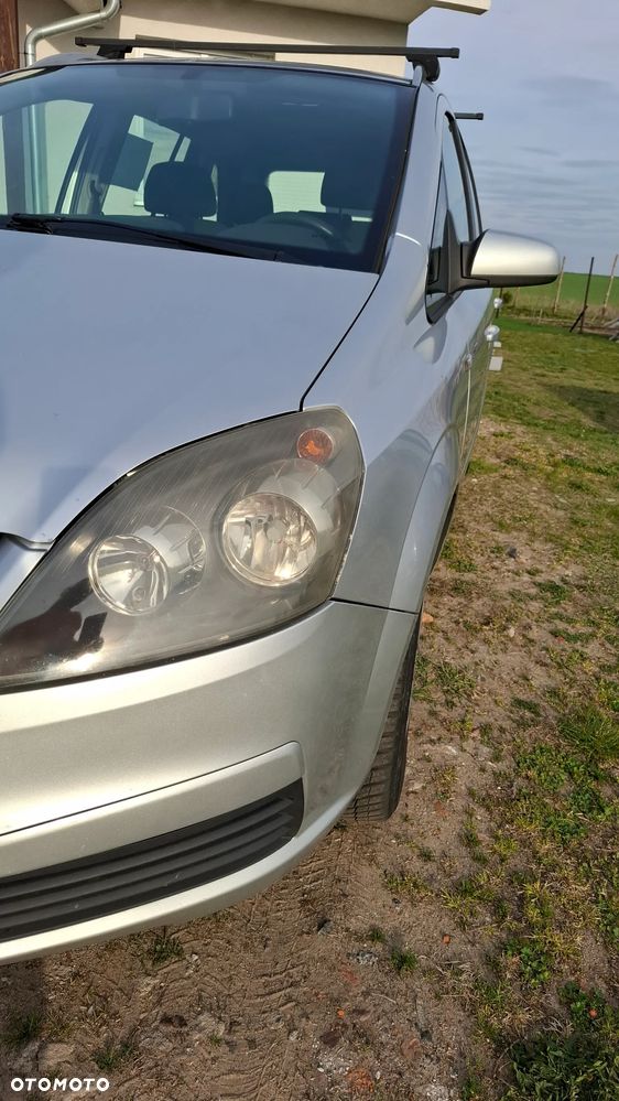Opel Zafira 1.9 CDTI - 8