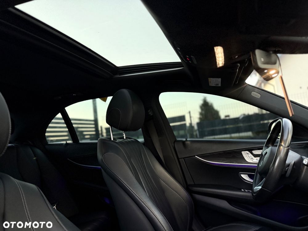 Mercedes-Benz Klasa E 300 9G-TRONIC AMG Line - 9