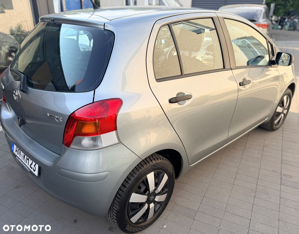 Toyota Yaris 1.0 VVT-i Cool Edition - 32
