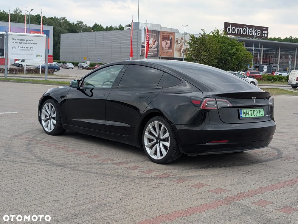 Tesla Model 3 - 5