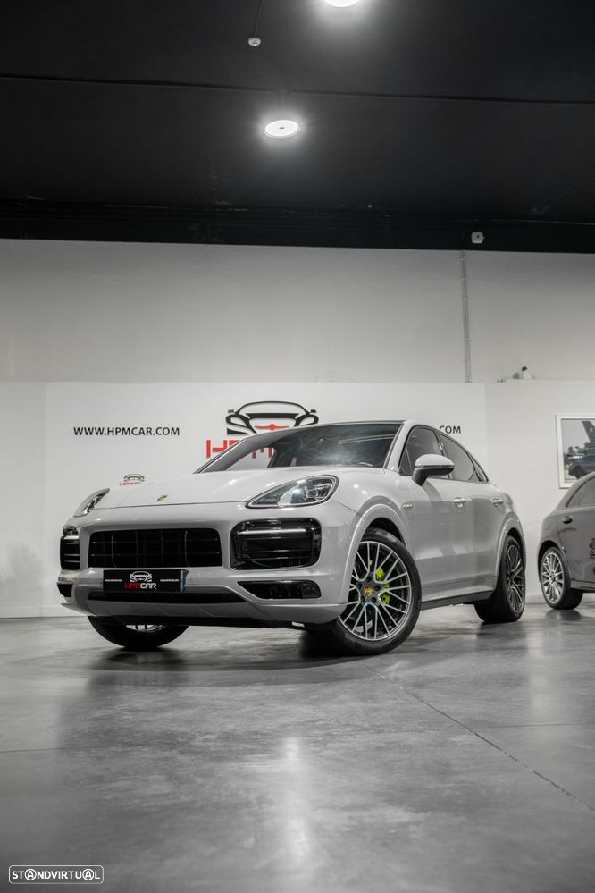 Porsche Cayenne Coupé E-Hybrid - 9