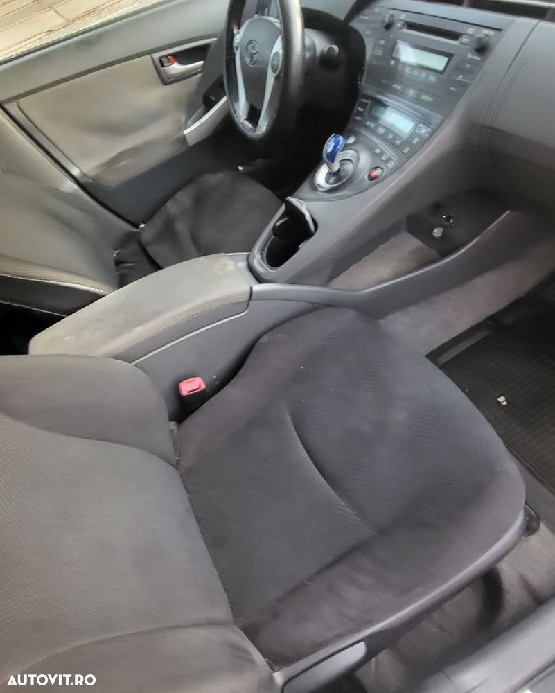 Toyota Prius HSD Luna - 10