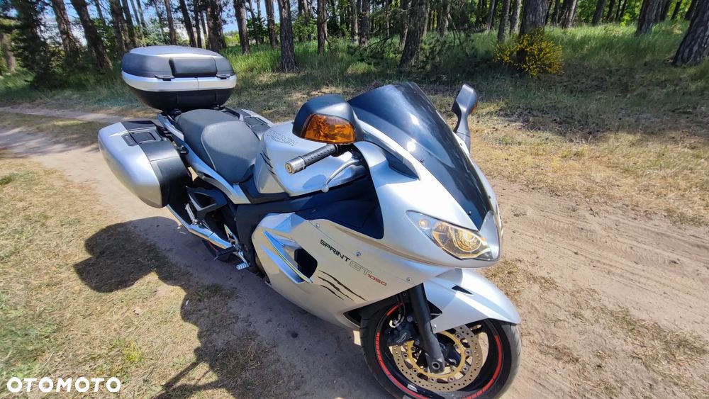 Triumph Sprint - 1