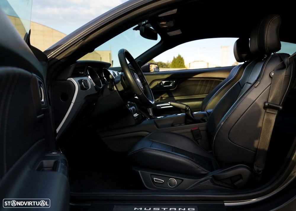 Ford Mustang 2.3 Eco Boost Aut. - 29