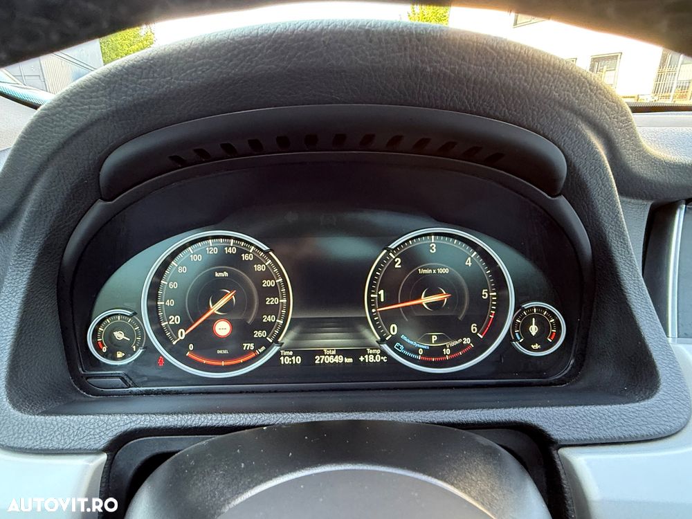 BMW Seria 5 530d xDrive - 9