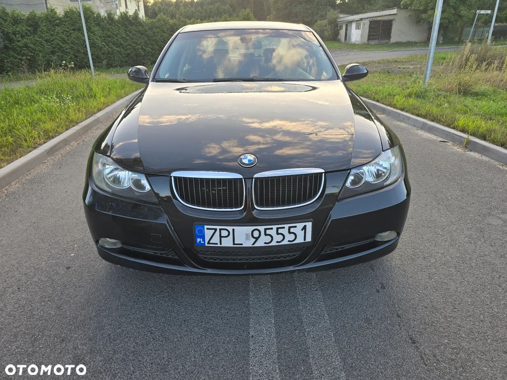 BMW Seria 3 320i - 1