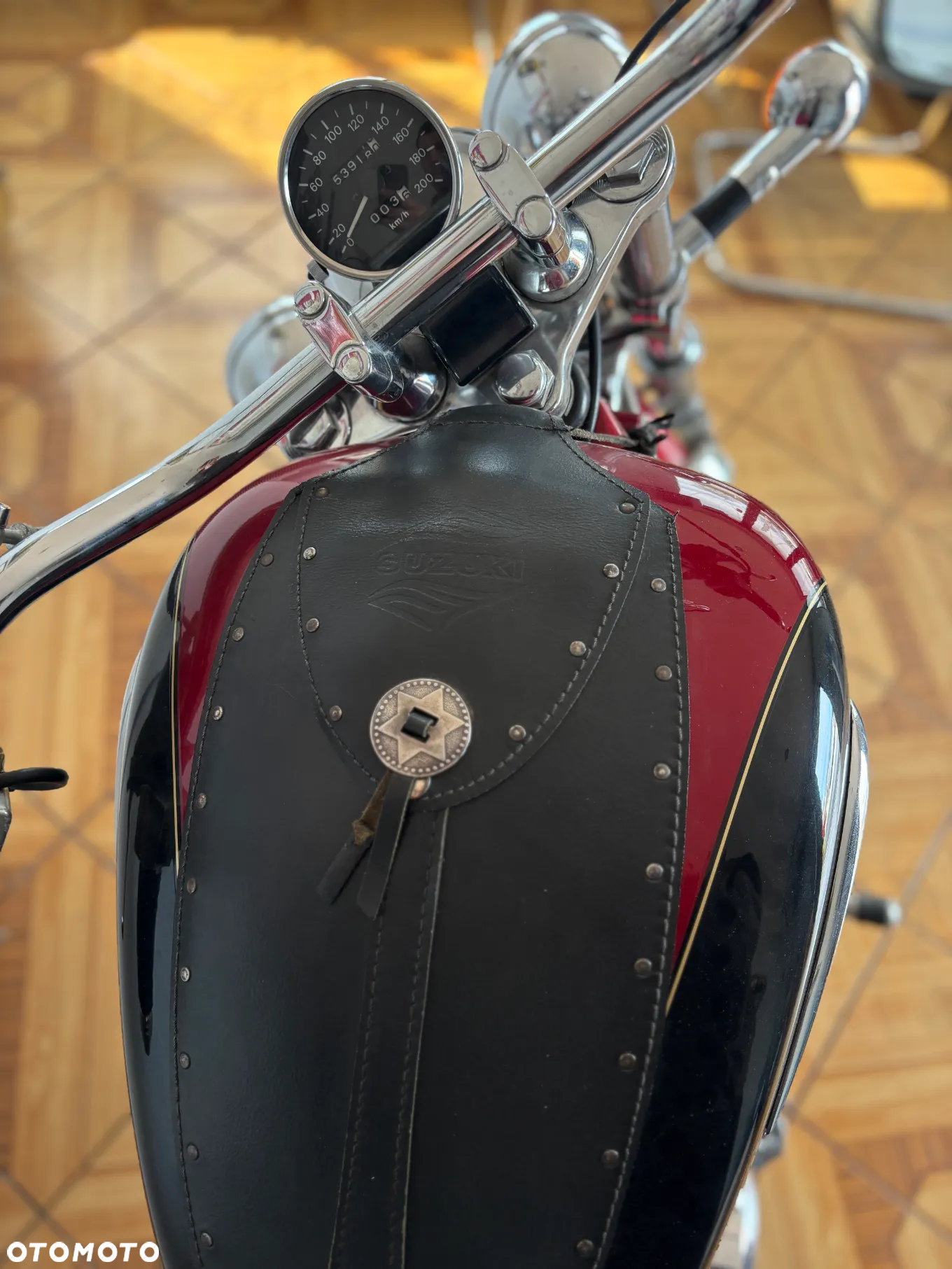 Suzuki Intruder - 5