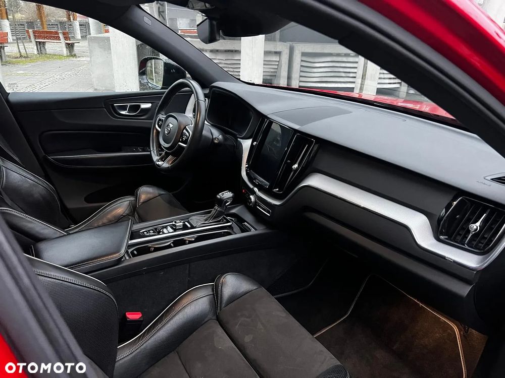 Volvo XC 60 D4 AWD R-Design - 14