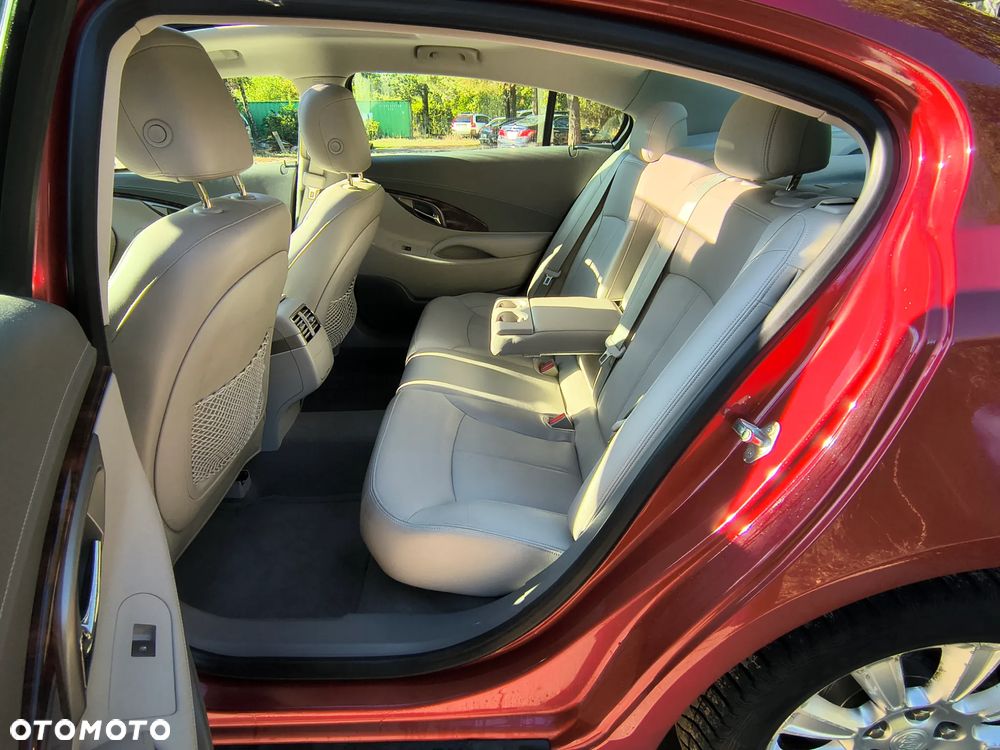 Buick Lacrosse - 30