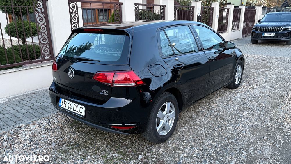 Volkswagen Golf - 4