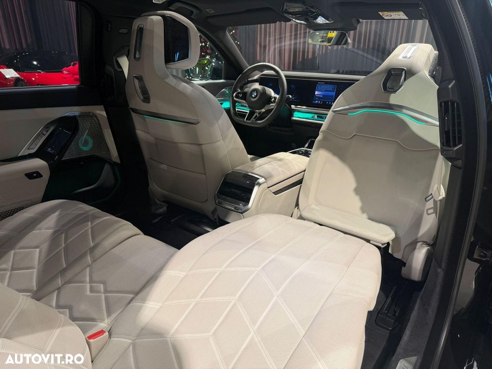 BMW Seria 7 740d xDrive MHEV - 20