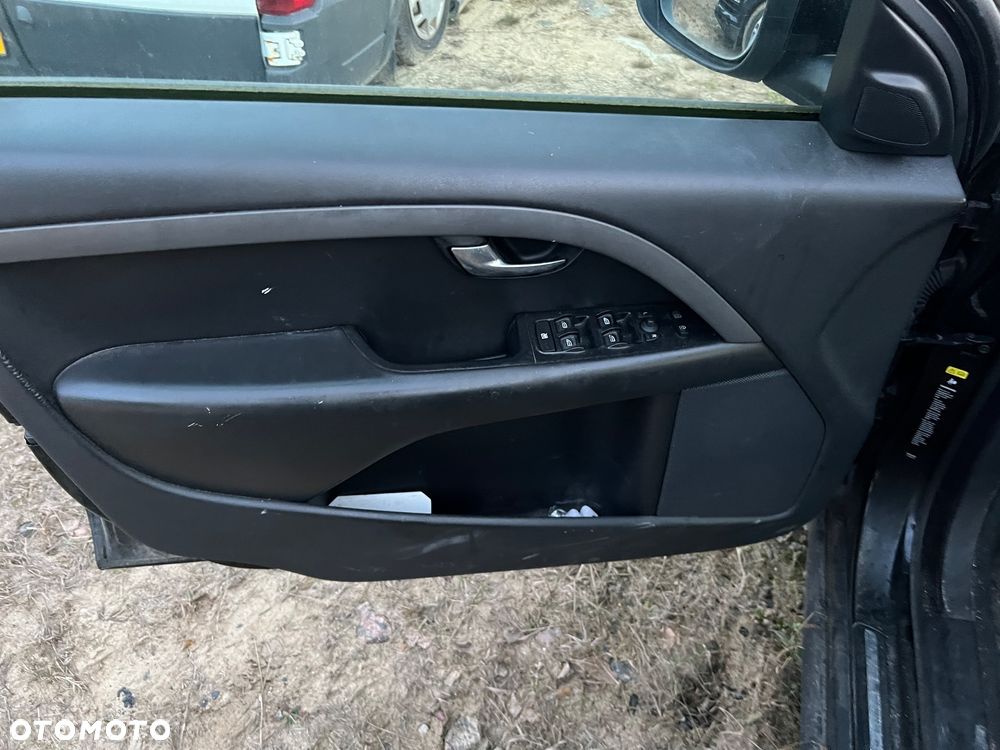 Volvo V70 2.5T Momentum - 9