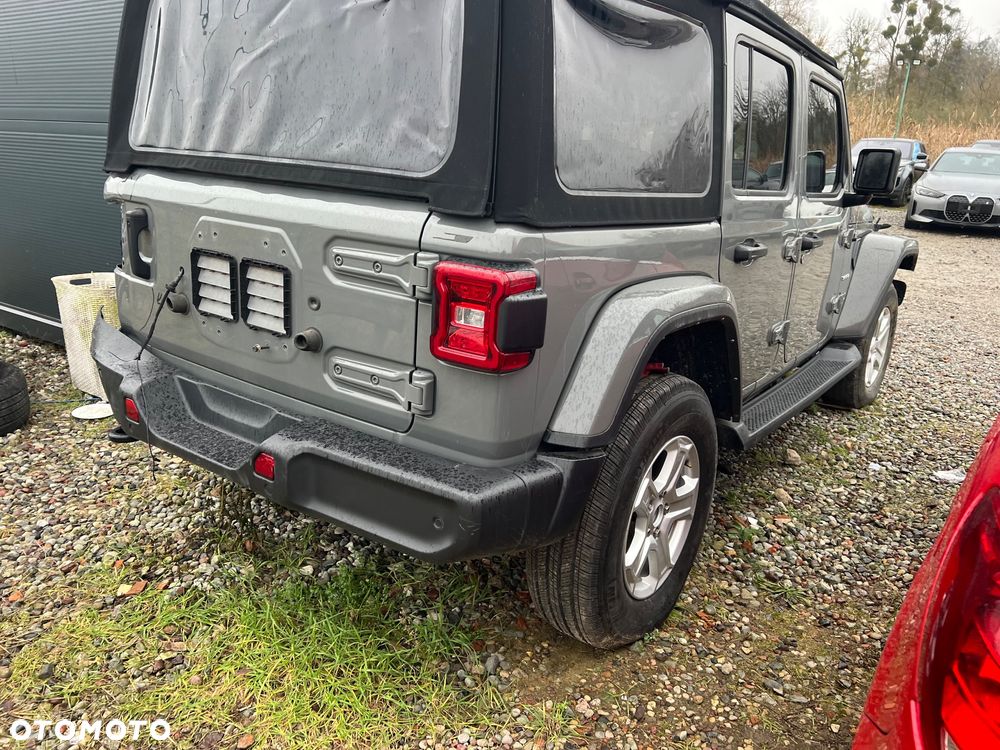 Jeep Wrangler Unlimited GME 2.0 Turbo Sahara - 13