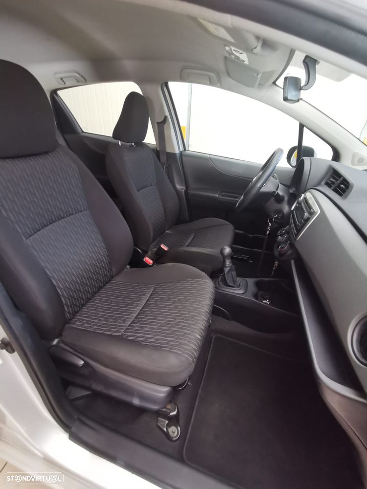 Toyota Yaris 1.0 VVT-i ACtive+AC - 12