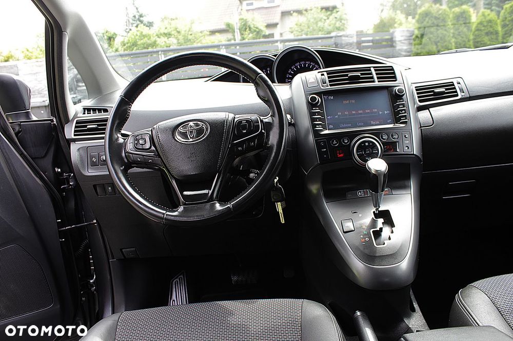 Toyota Verso 1.8 Prestige MS EU6 - 32