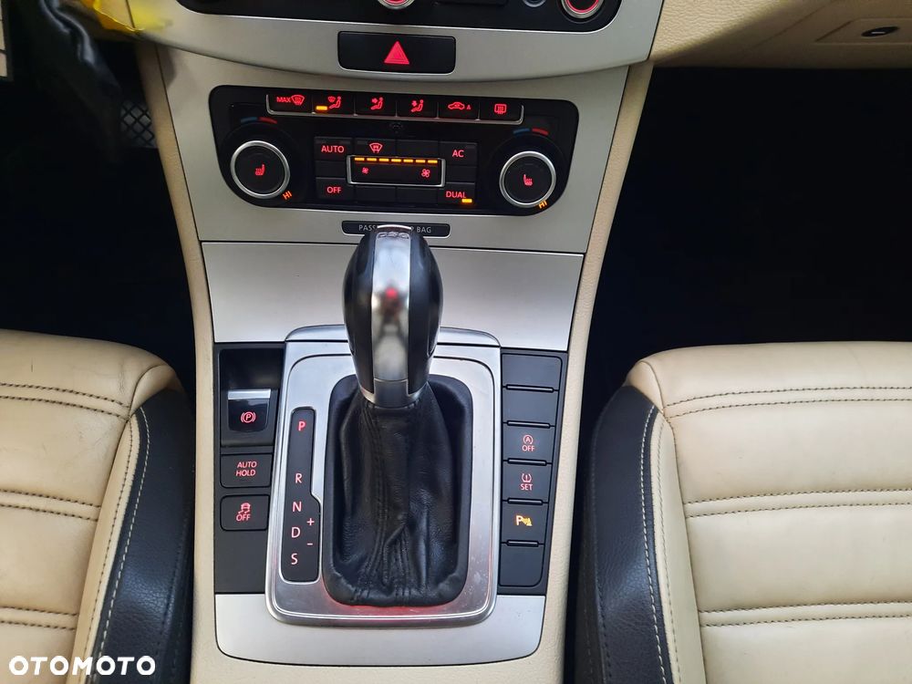 Volkswagen CC 2.0 TDI BlueMotion Technology DSG - 30
