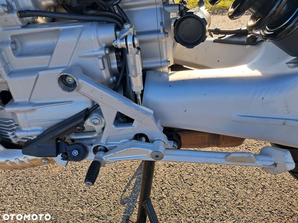 Moto Guzzi Stelvio - 11