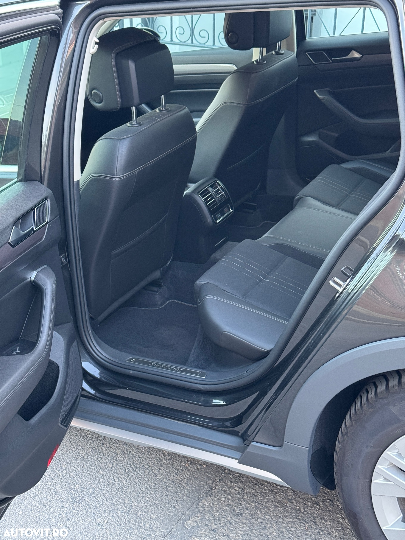 Volkswagen Passat Alltrack 2.0 TDI DSG 4Motion - 9