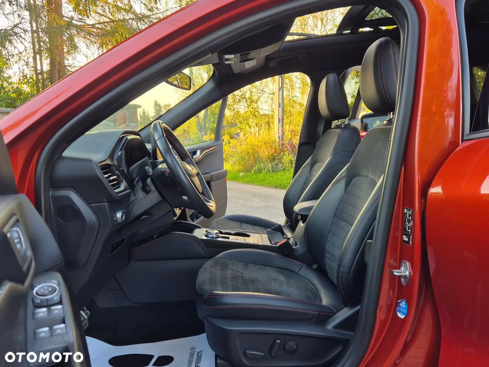 Ford Kuga 2.0 EcoBlue 4x4 ST-LINE X - 19