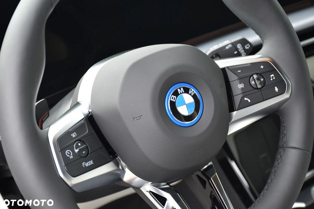 BMW iX1 xDrive30 66.5kWh M Sport Edition - 20