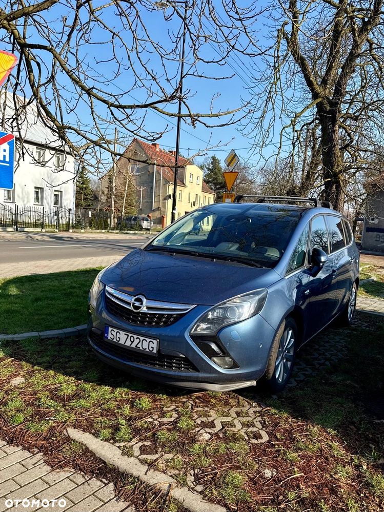 Opel Zafira - 1
