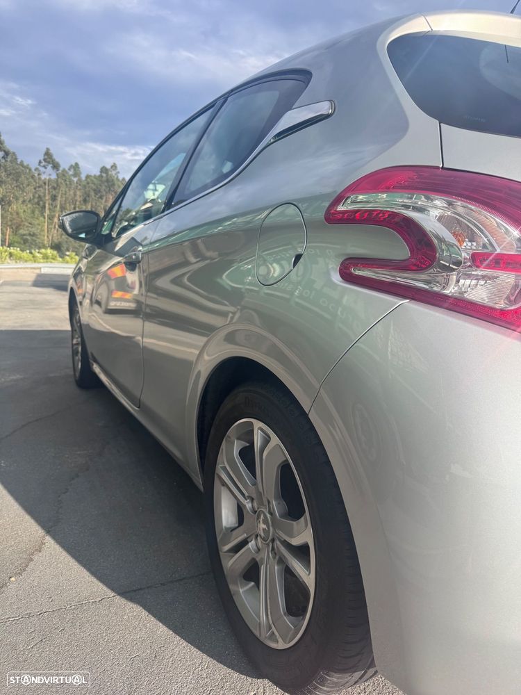 Peugeot 208 82 PureTech Style - 4
