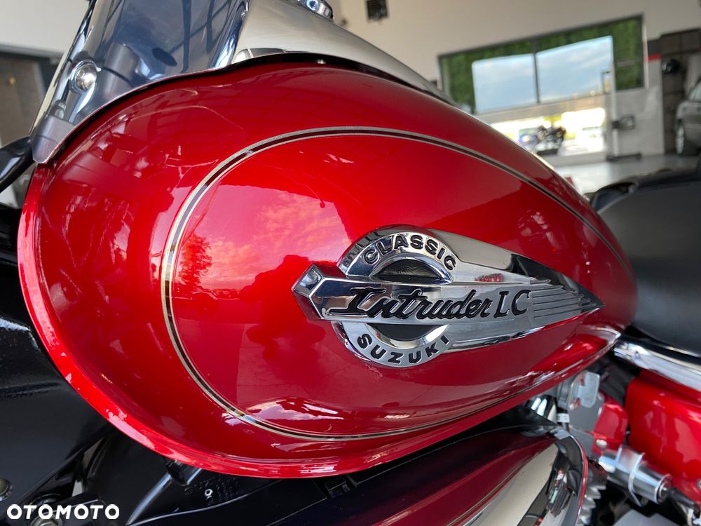 Suzuki Intruder - 26