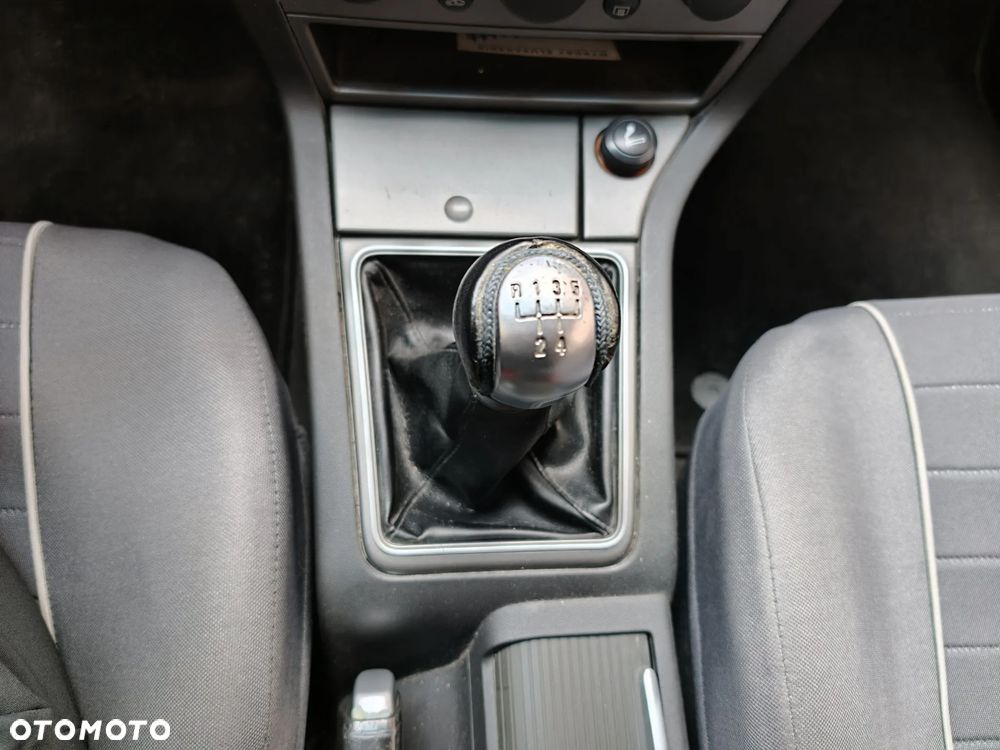 Opel Vectra 1.8 CDX - 13