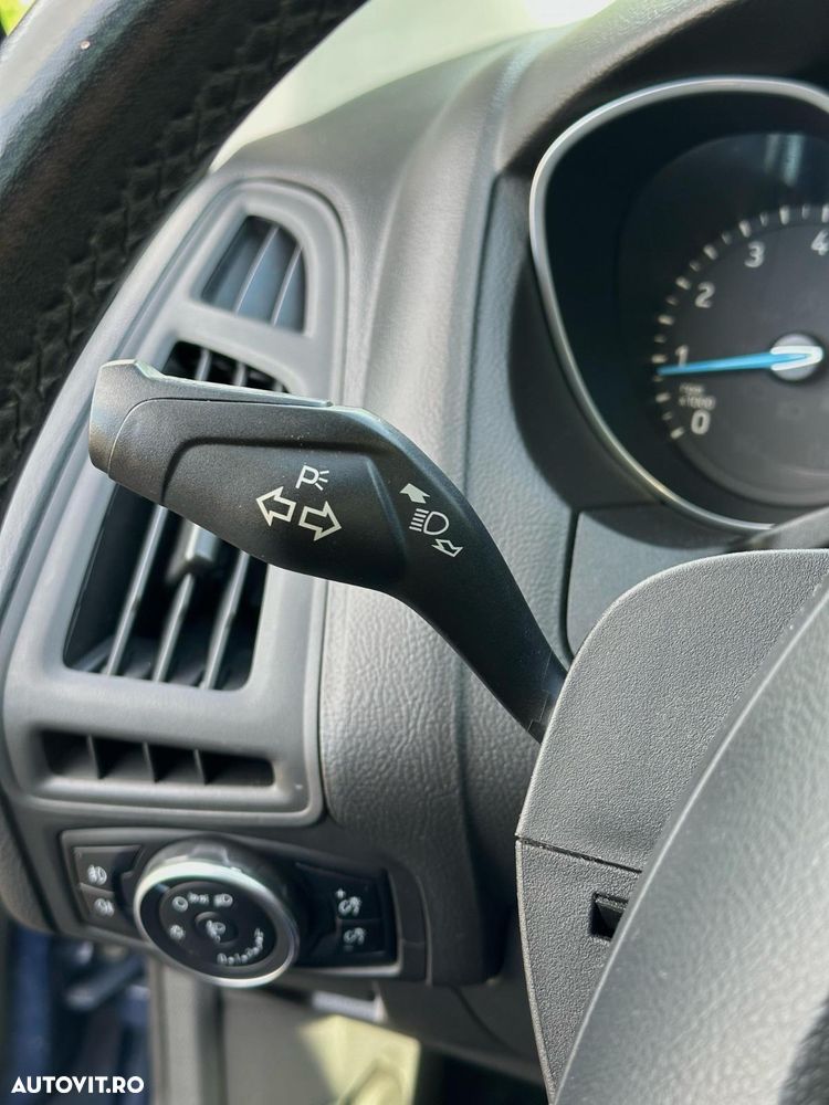 Ford Focus 1.0 EcoBoost Trend - 13