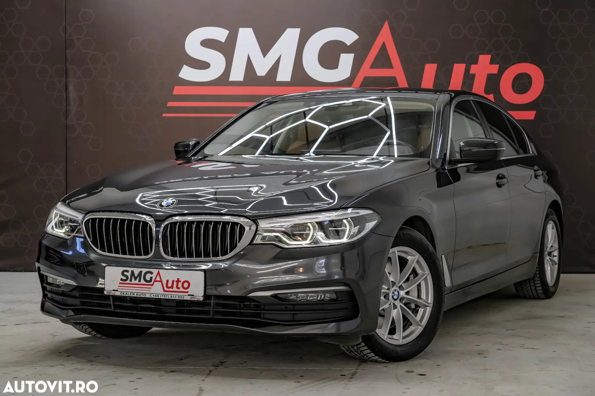 BMW Seria 5 530i xDrive Aut. Luxury Line - 2