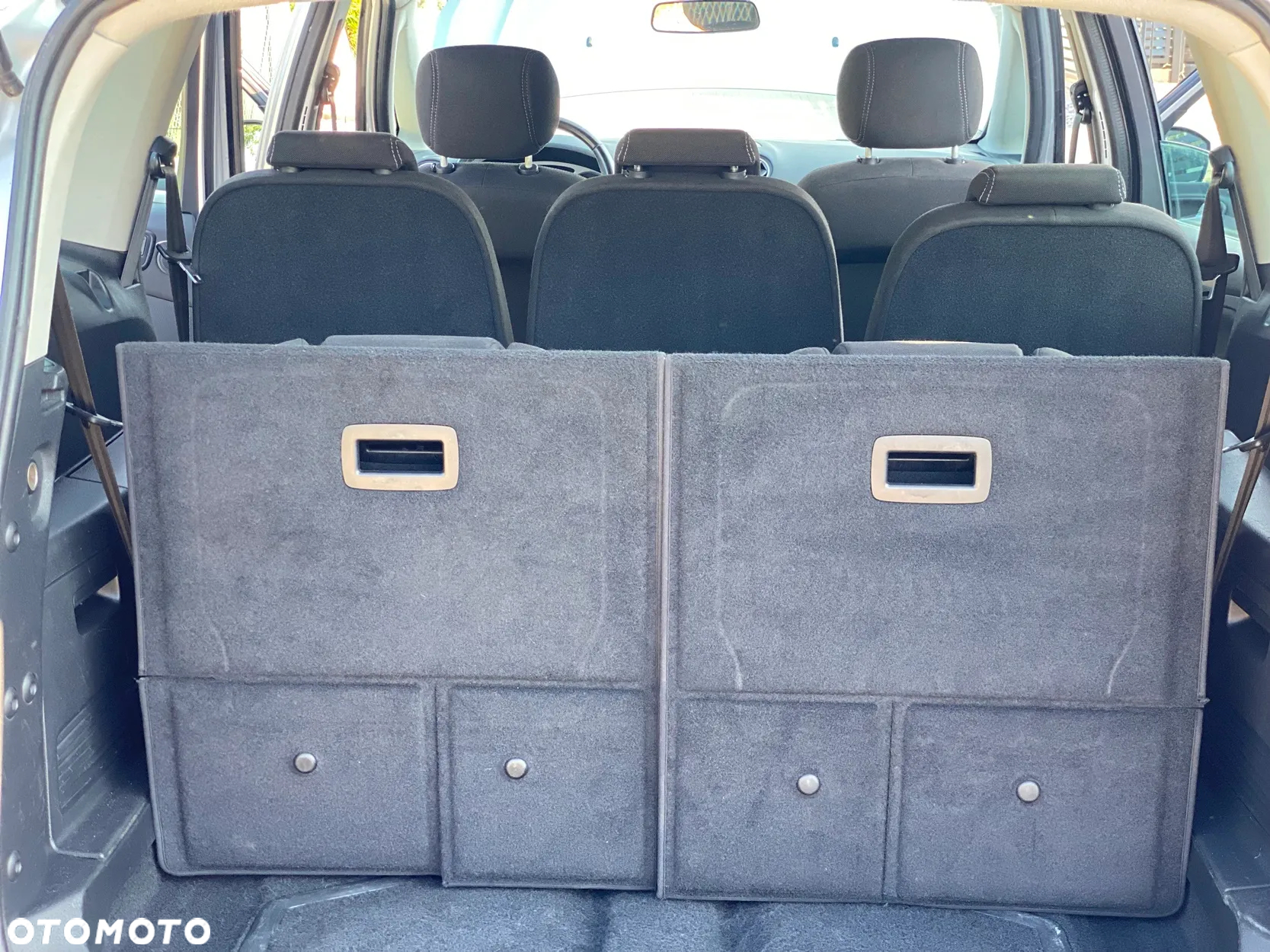 Ford S-Max 2.0 Ambiente - 26