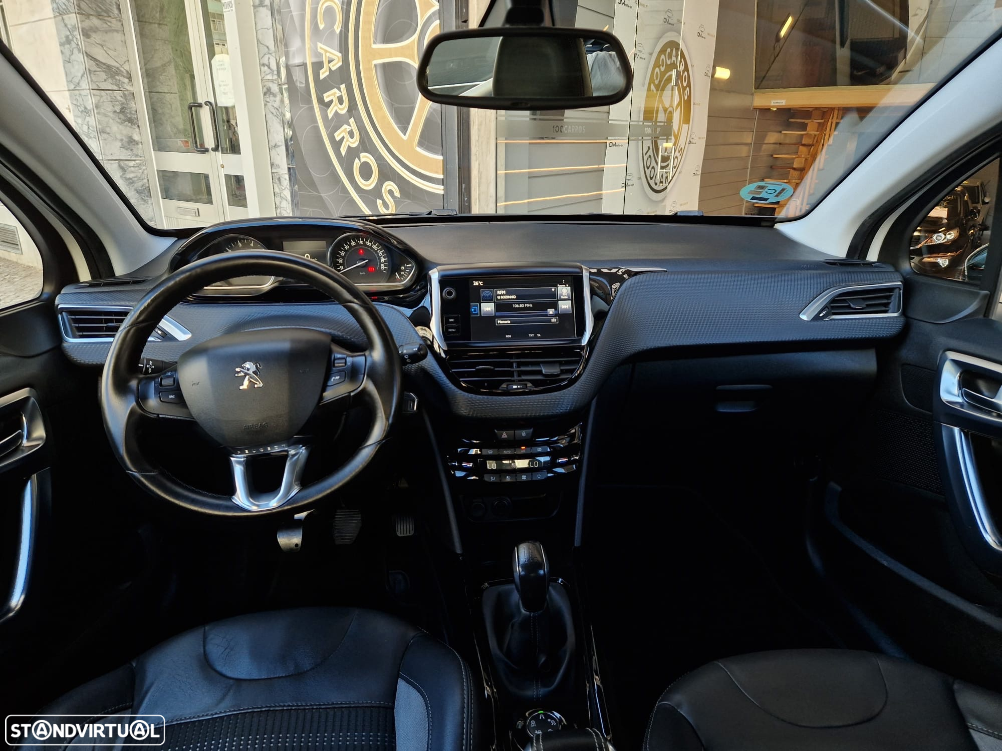 Peugeot 2008 1.2 PureTech Allure - 14