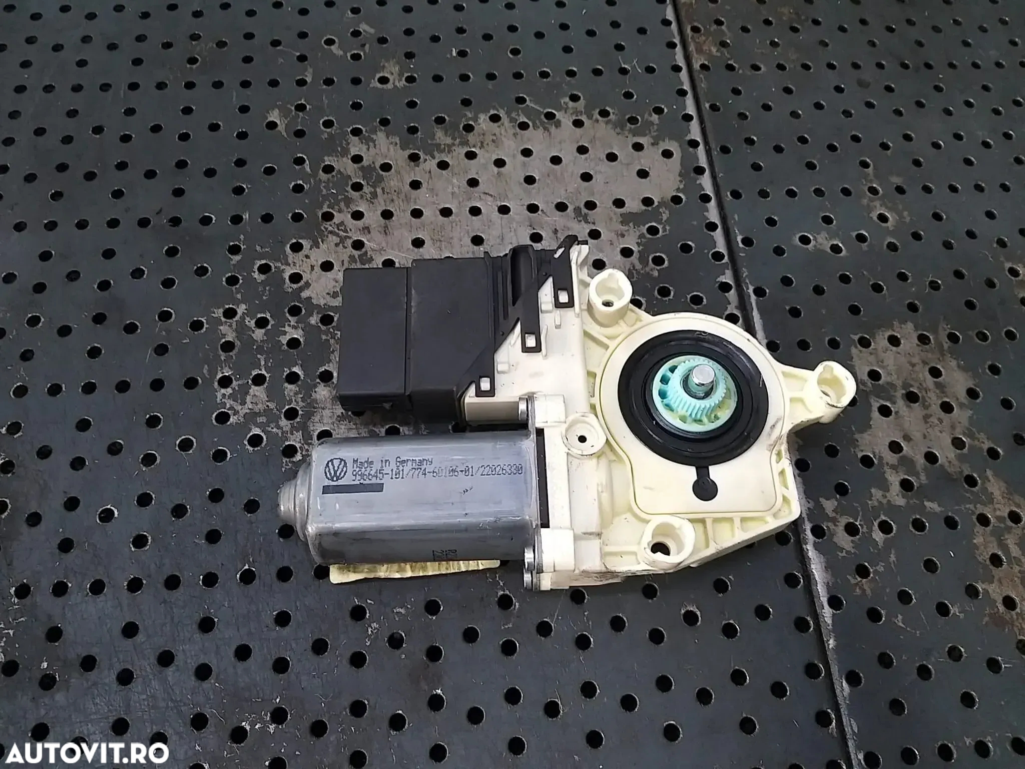 Motoras macara dreapta spate seat leon 1p 996645101 7746010601 - 3