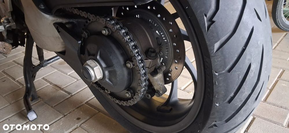Honda VFR - 13