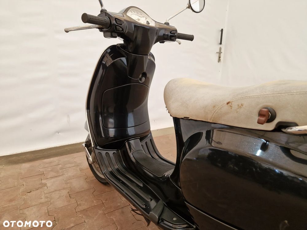 Piaggio Vespa - 24