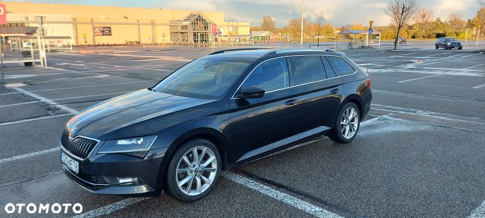 Skoda Superb 2.0 TDI Style - 2