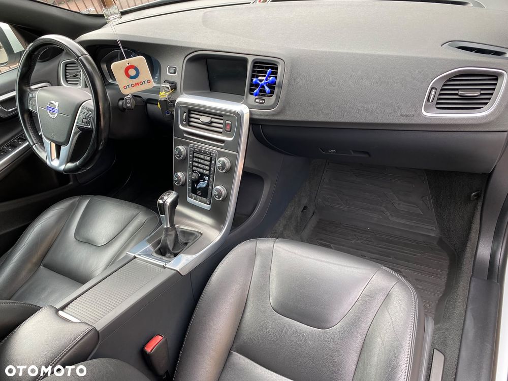 Volvo V60 D4 Momentum - 7