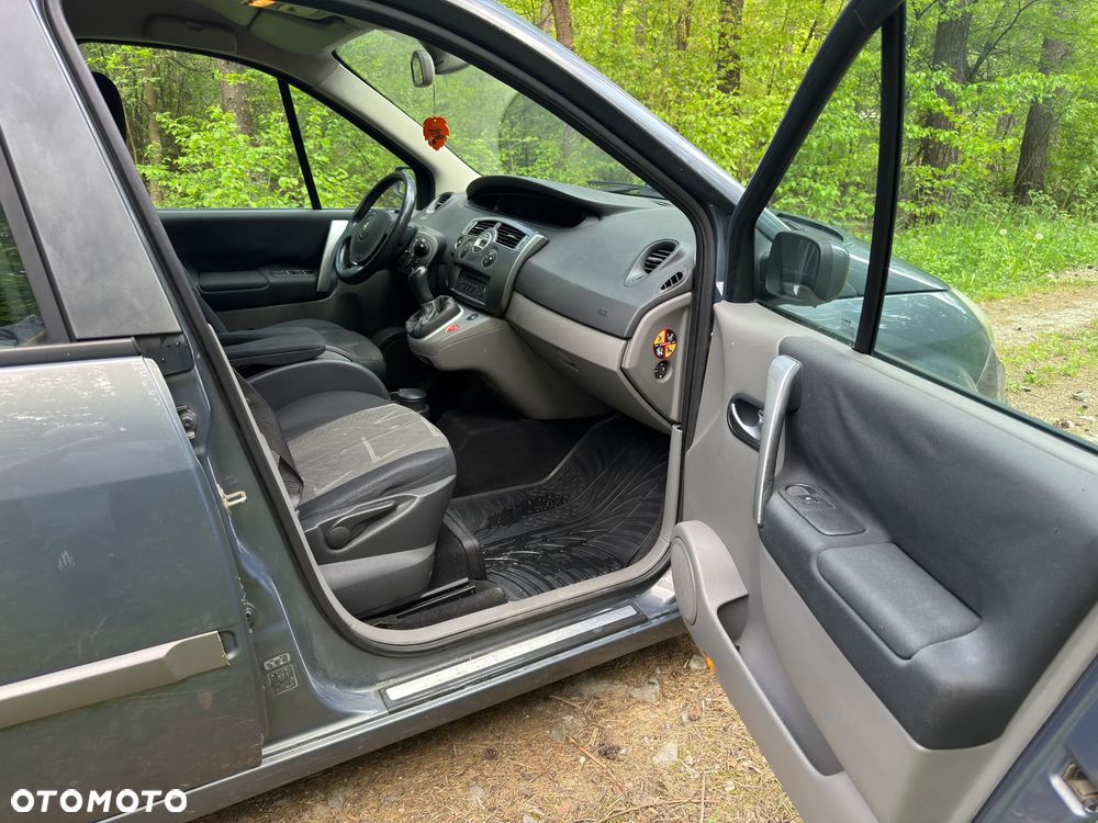 Renault Scenic 1.6 16V Dynamique - 8