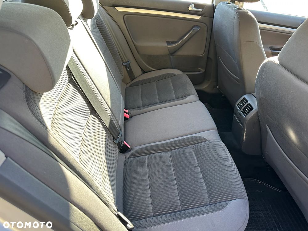 Volkswagen Golf 1.9 TDI DPF Comfortline - 15