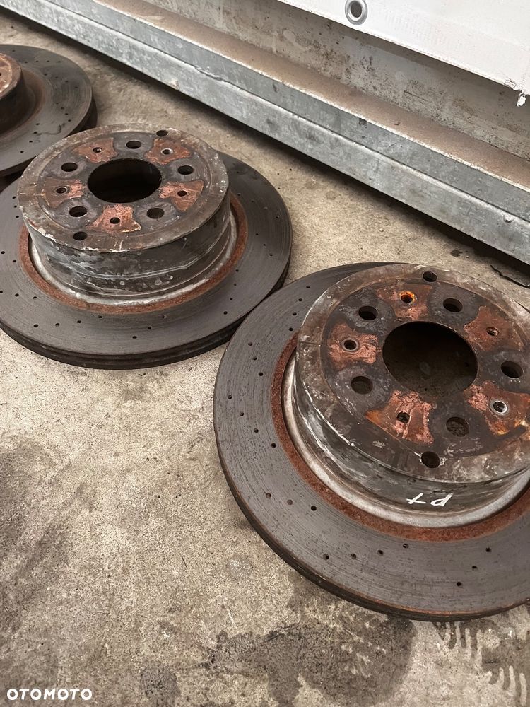 Zestaw zacisków Brembo z tarczami nawiercanymi Maserati Quatroporte 4.2 - 1