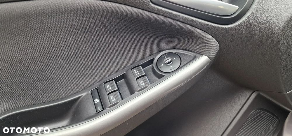 Ford Focus 1.0 EcoBoost Start-Stopp-System Titanium - 32