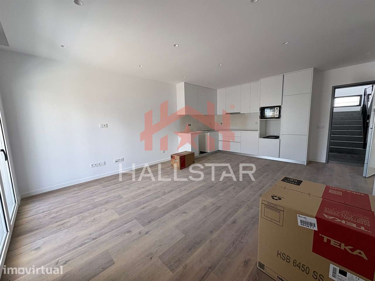 Apartamento T1 + T0 / Varanda com Churrasqueira / Boa Vista - Grande imagem: 3/20