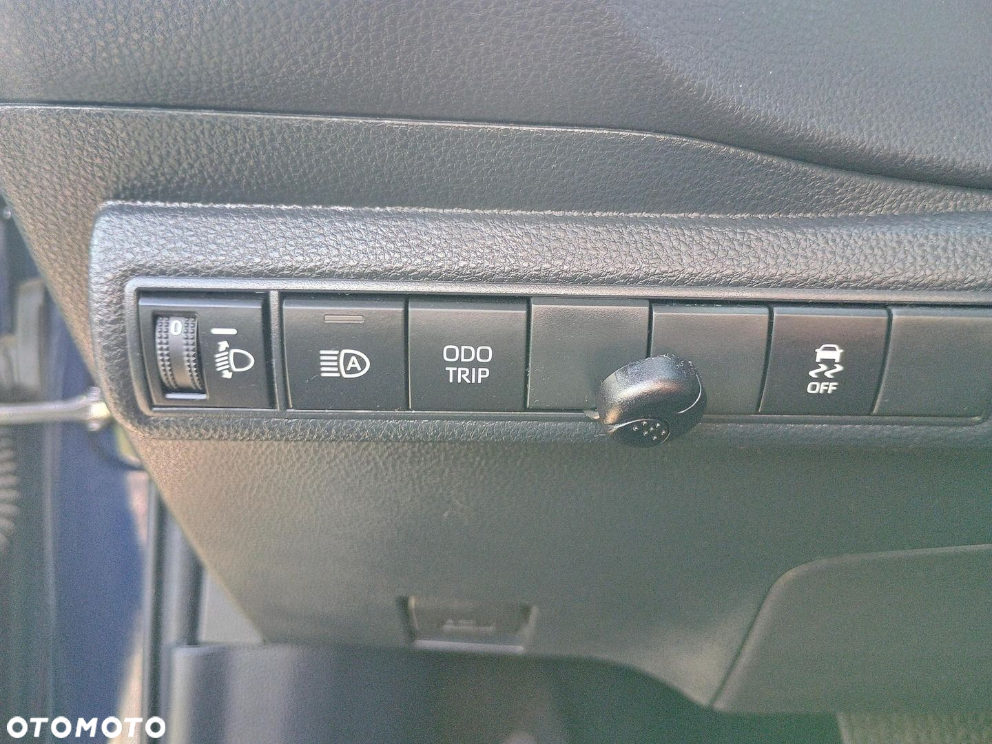 Toyota Corolla 1.8 Hybrid Comfort - 20