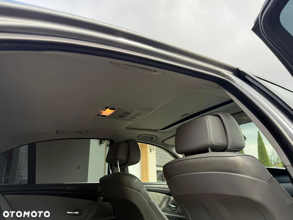 BMW Seria 5 ver-528i - 15