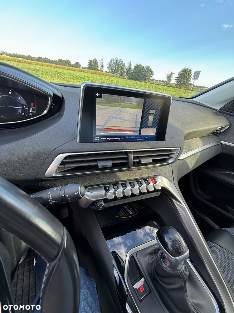 Peugeot 3008 1.5 BlueHDi Allure S&S - 10