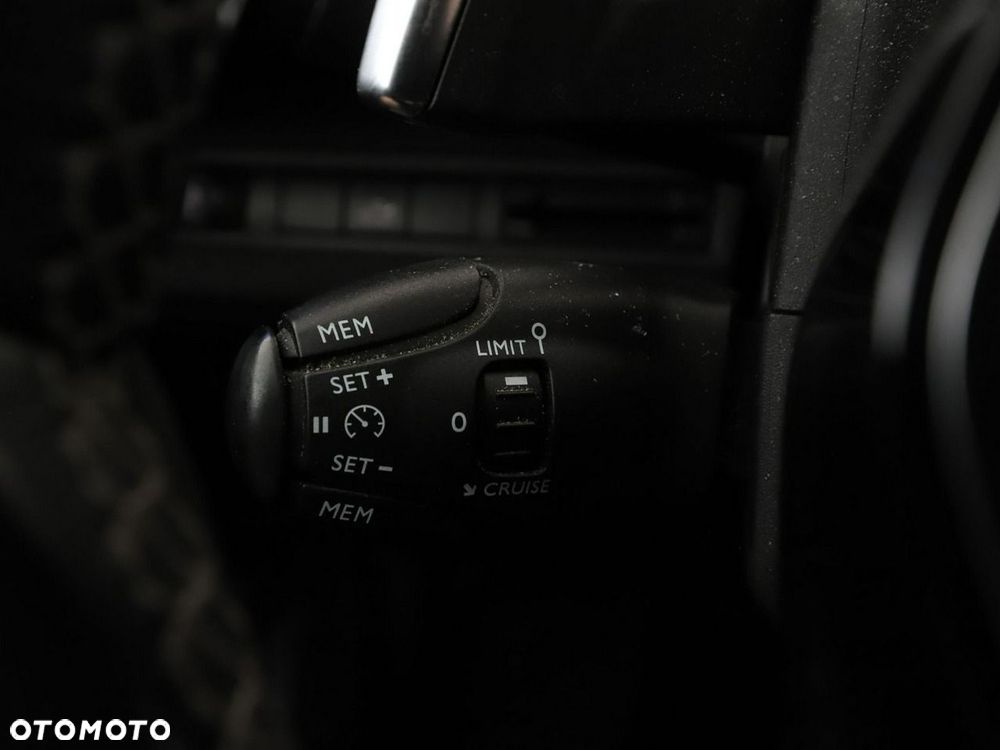 Peugeot 3008 1.2 PureTech Allure S&S EAT8 - 35