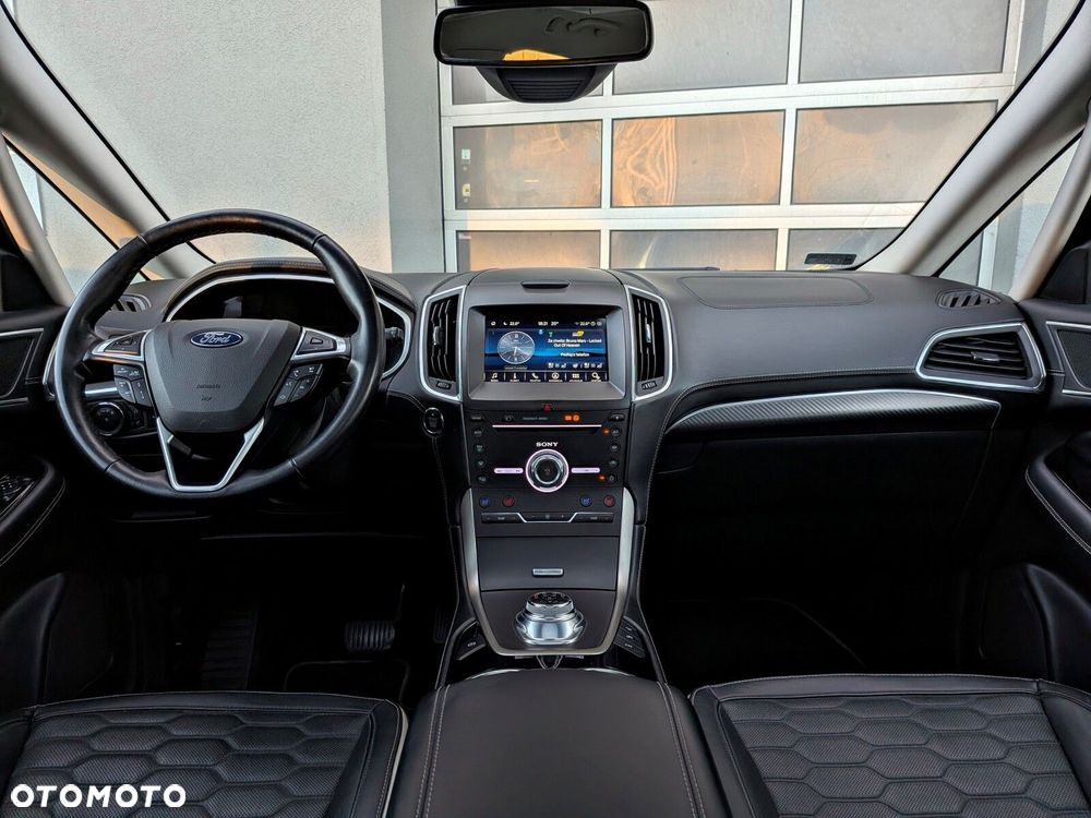 Ford S-Max - 21