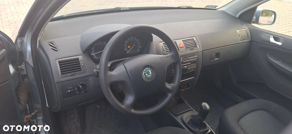 Skoda Fabia 1.4 16V Elegance - 10