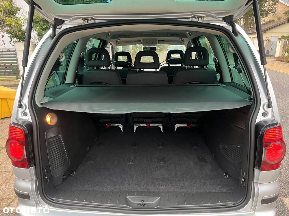 Volkswagen Sharan 2.0 Comfortline Family - 31