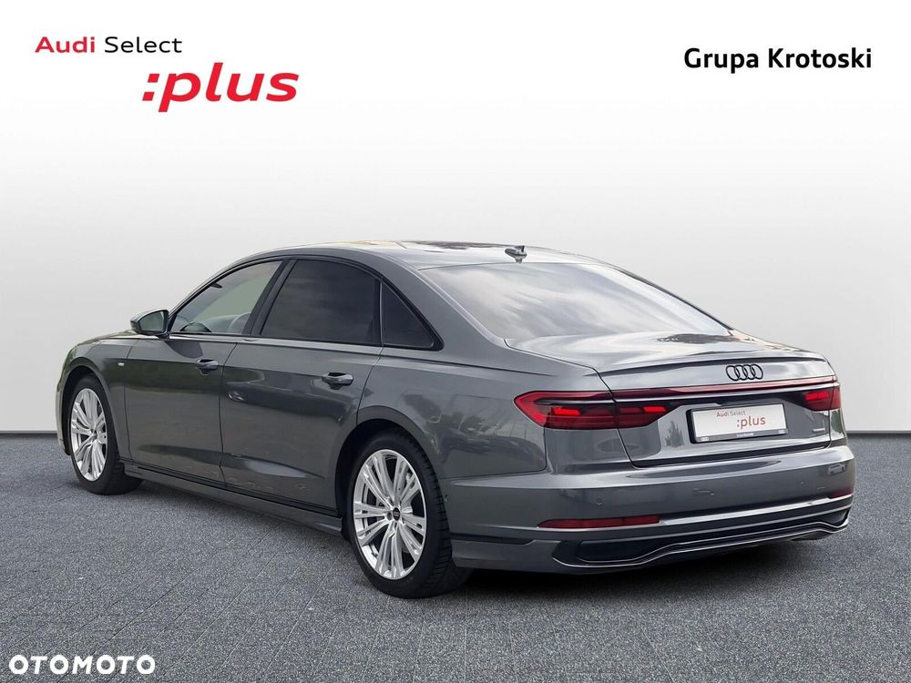 Audi A8 - 4